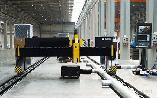 新葡的京集团350vip8888新葡的京集团350vip888810米大幅面龙门光纤激光切割机有限元优化横梁高配驱动系统