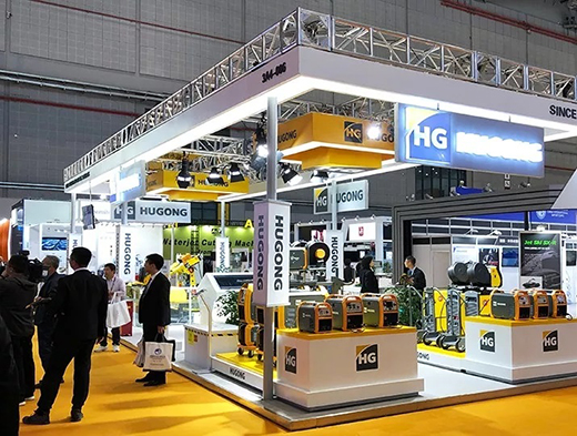 进博会首日新葡的京集团350vip8888意大利CEA展位精彩泛起